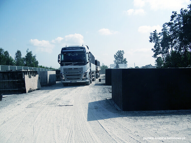 Transport szamb betonowych 